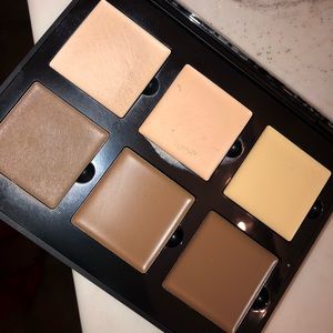 Anastasia contour pallet